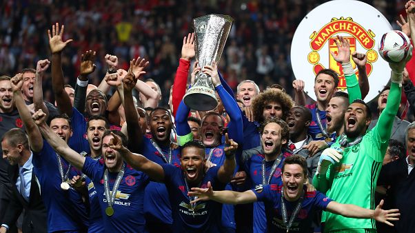 مانشستر يونايتد يتوج بلقب الدوري الأوروبي مانشستر يونايتد يتوج بلقب الدوري الأوروبي