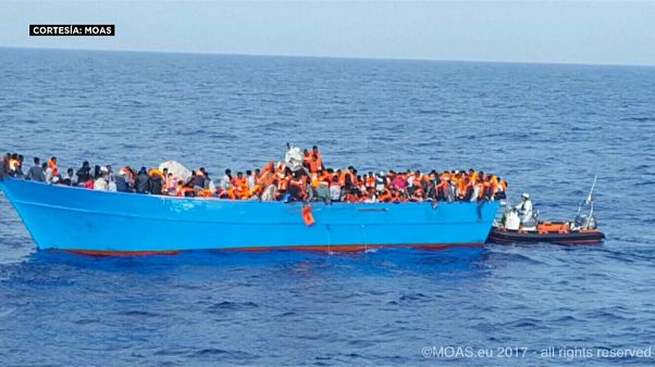 Al menos 34 inmigrantes mueren en un naufragio en las costas libias Al menos 34 inmigrantes mueren en un naufragio en las costas libias