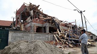 Sırbistan'da belediye çalışanları cami inşaatını yıktı