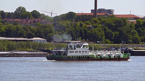 Cargo vessels: a cleaner alternative to lorries