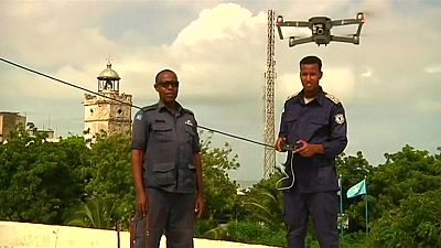 أمريكي يتبرع بطائرات بدون طيار للشرطة الصومالية بهدف مكافحة الإرهاب