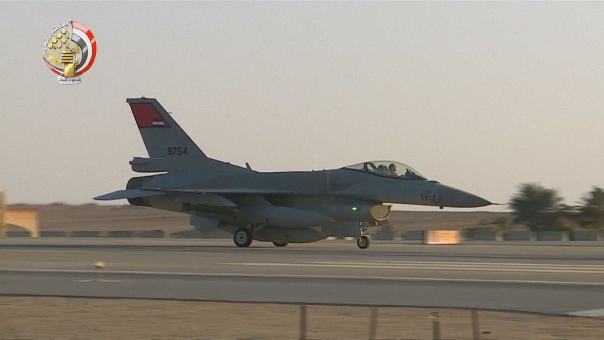 Mısır'dan Libya'ya hava saldırısı