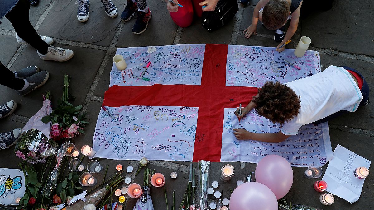 Ataque em Manchester: investigação avança