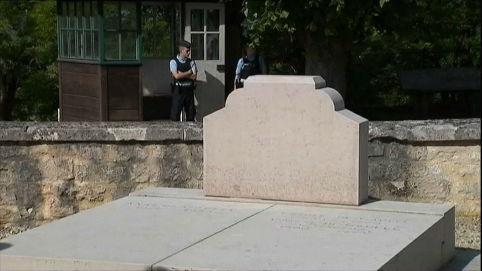 France: Vandal damages General De Gaulle's grave