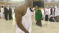 بوغبا يؤدي مناسك العمرة