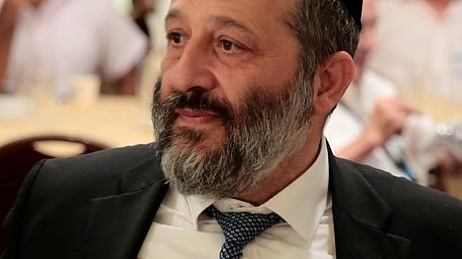 التحقيق مع وزير الداخلية الإسرائيلي وزوجته في تهم فساد
