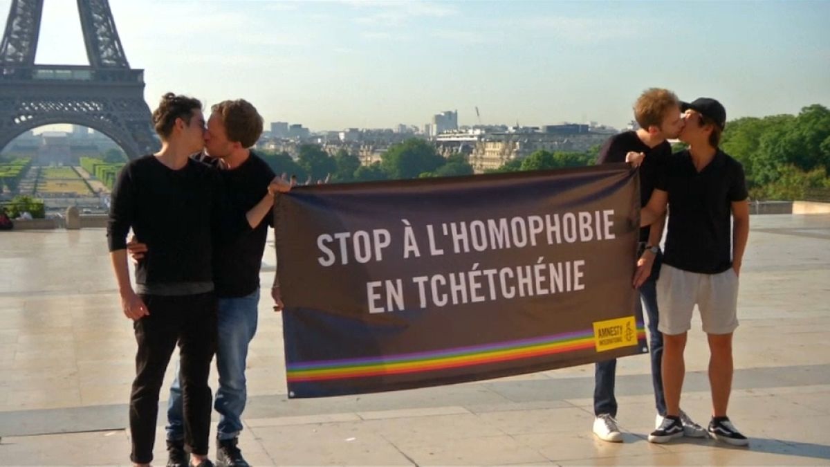 "Stop à l'homophobie en Tchétchénie"