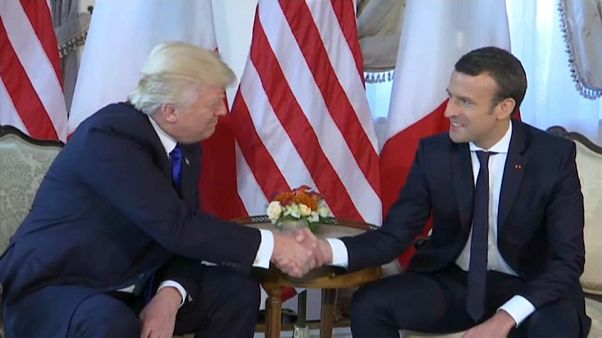 Trump Macron'un bileğini bükemedi Trump Macron'un bileğini bükemedi