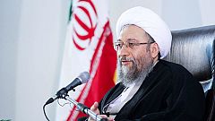 صادق لاریجانی خطاب به روحانی: شما چه کاره‌اید که حصر را بشکنید؟