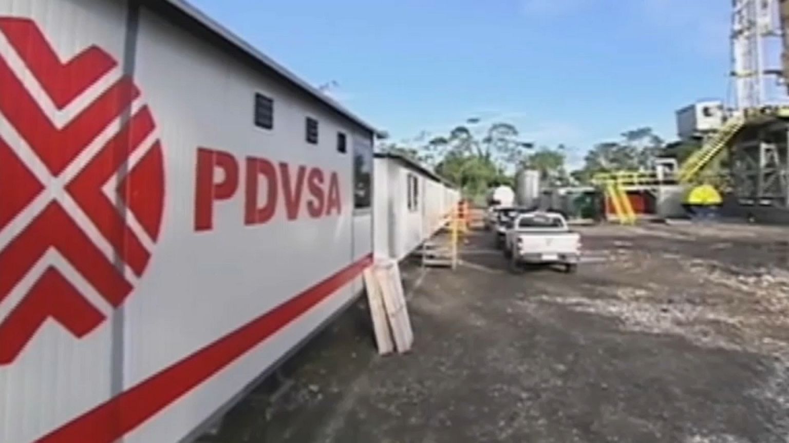 Goldman Sachs compra 2.800 millones de dólares de la petrolera venezolana