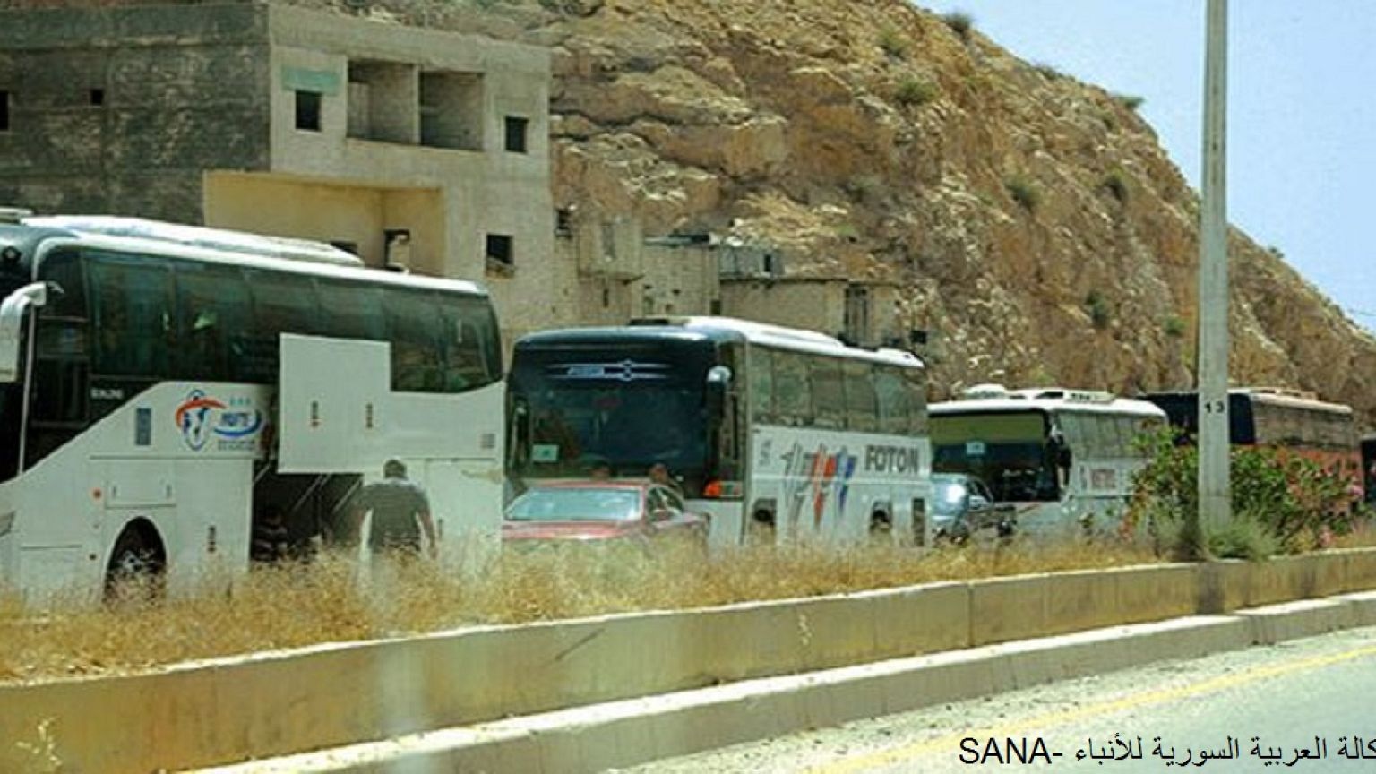 إجلاء أكثر من ألف شخص من حي برزة الدمشقي