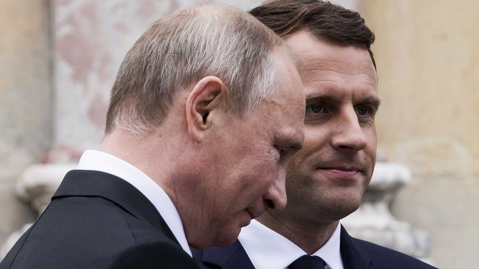 Macron contro le "fake news"