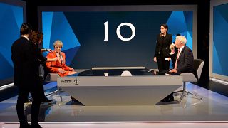 Regno Unito: duello tv May-Corbyn, la premier non convince