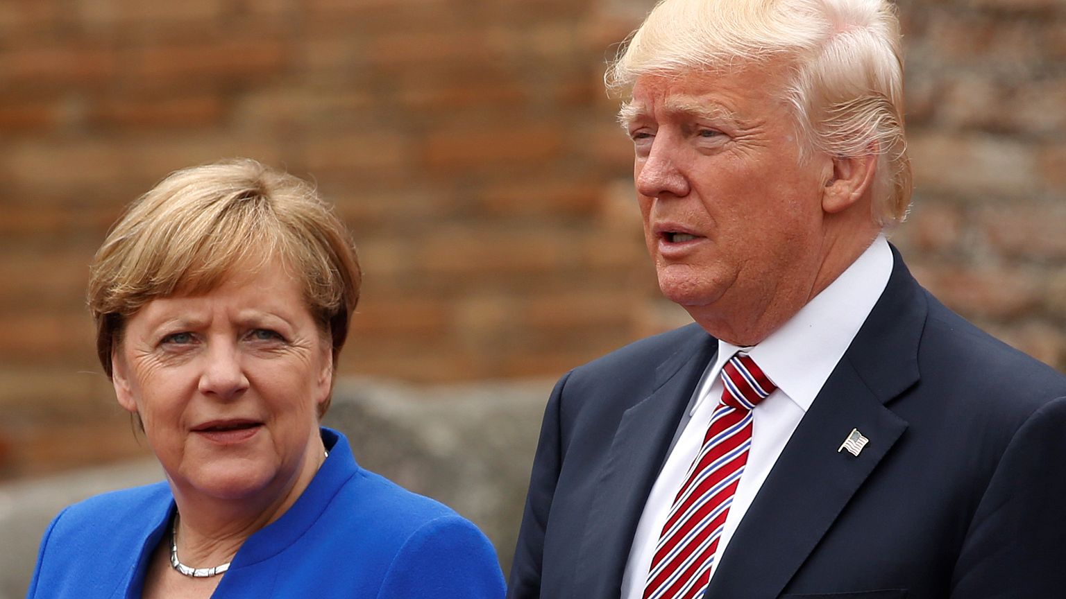 Face à Trump, Merkel presse l'Europe de prendre son destin en main