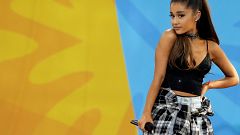 Ariana Grande singt für die Toten von Manchester