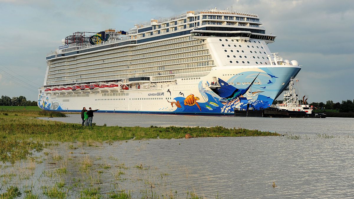 Delivery voyage of cruise vessel 'Norwegian Escape'