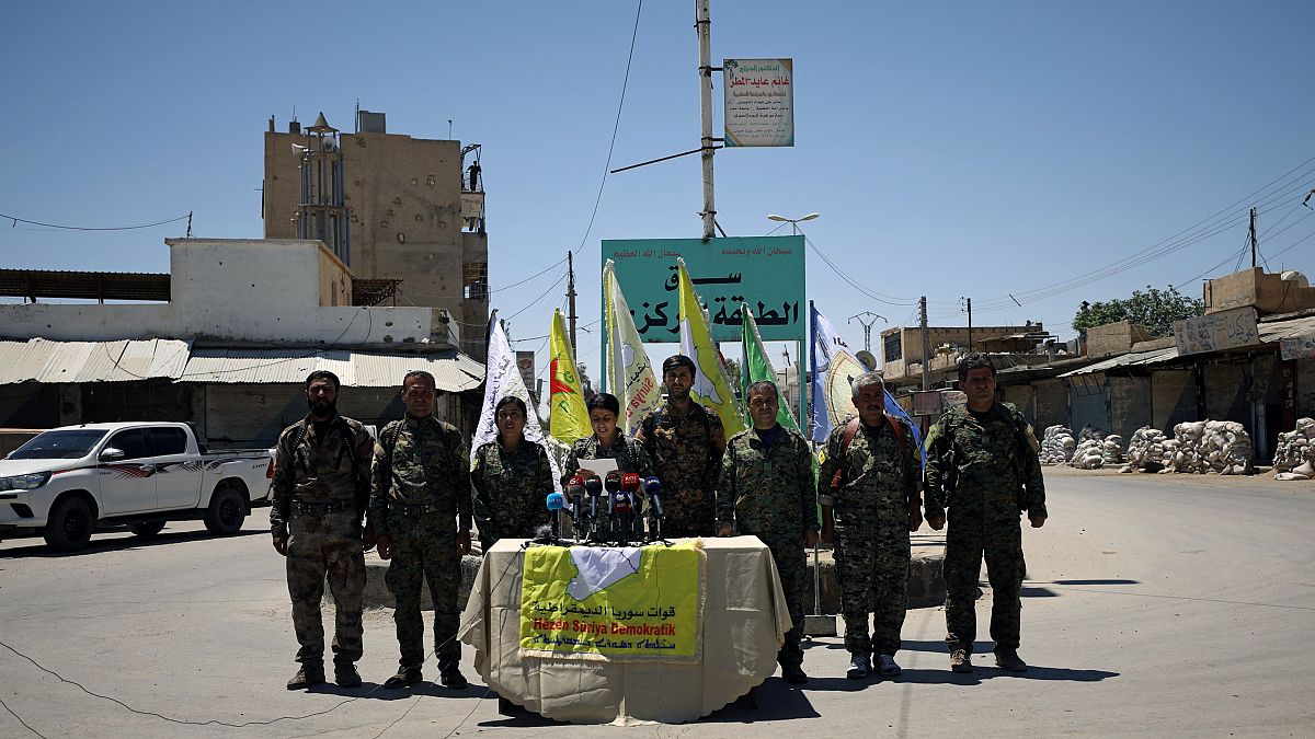 واشنطن باشرت تسليم أسلحة إلى المقاتلين الأكراد في سوريا