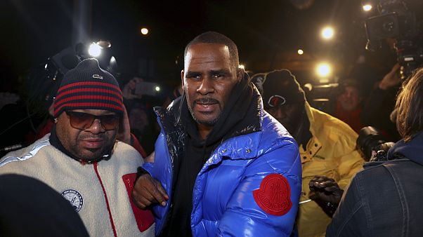Image: R. Kelly Image: R. Kelly
