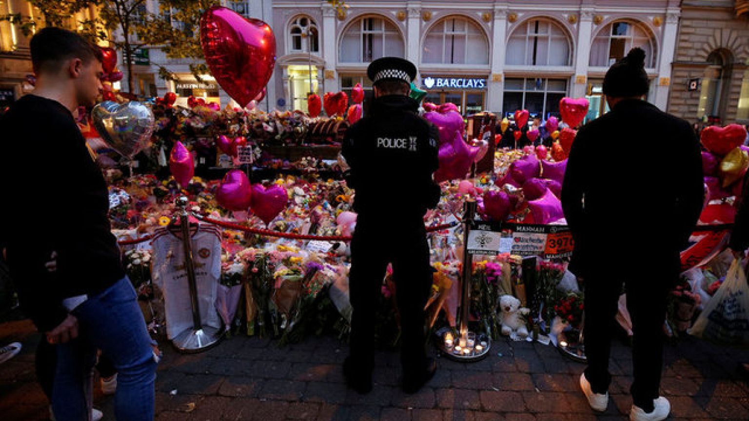 الشرطة البريطانية تطلق سراح أحد المشبوهين بالضلوع في اعتداء مانشستر