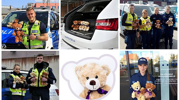 Estonia: osos de peluche en los coches patrulla Estonia: osos de peluche en los coches patrulla