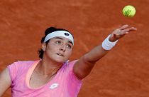 تأهل أنس جابر إلى الجولة الثالثة من دورة رولان غاروس للتنس