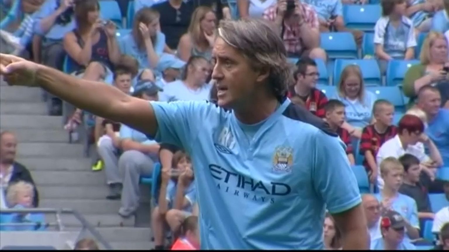 Roberto Mancini regressa aos bancos na Rússia