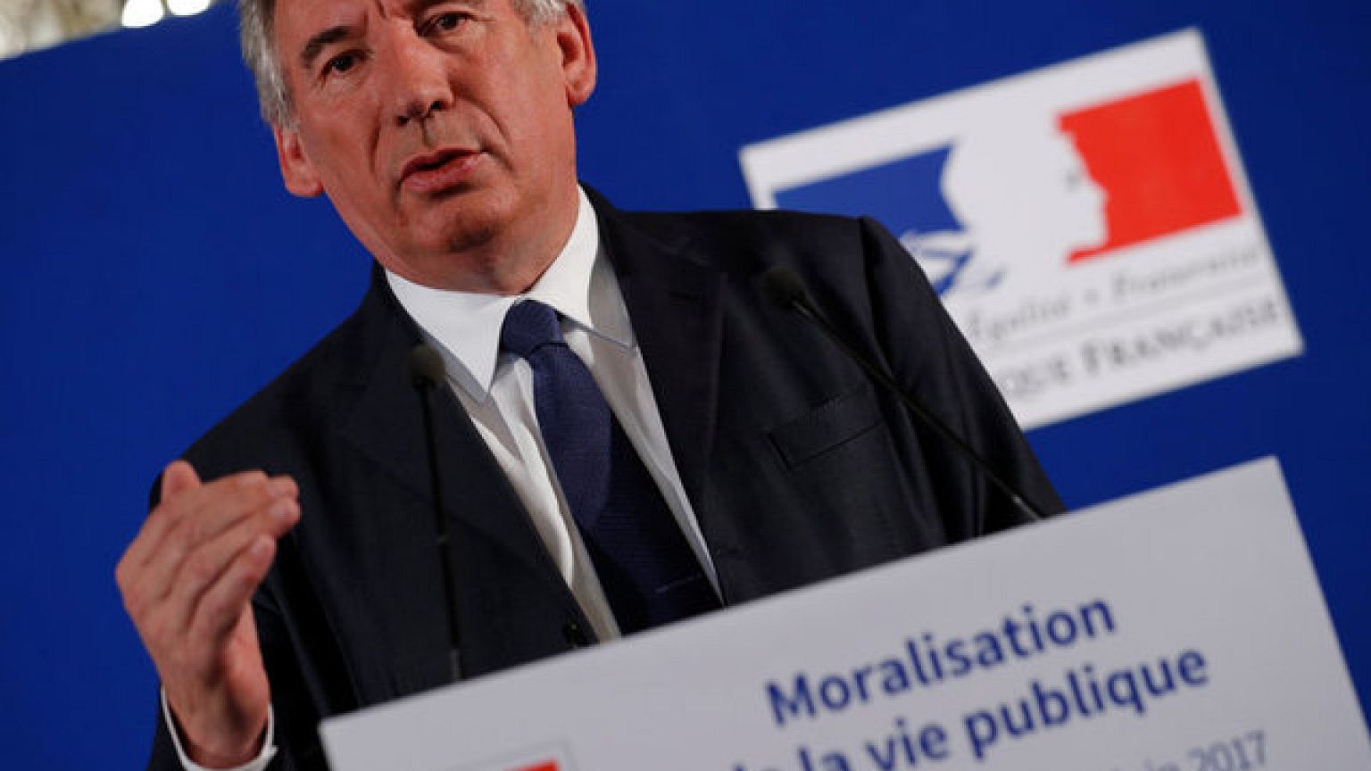 La Francia prova a moralizzare la politica