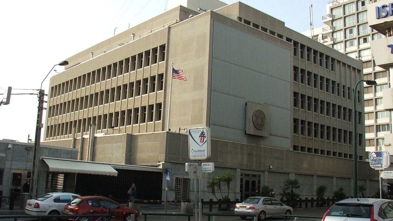ABD Büyükelçiliği Tel Aviv'de kalıyor