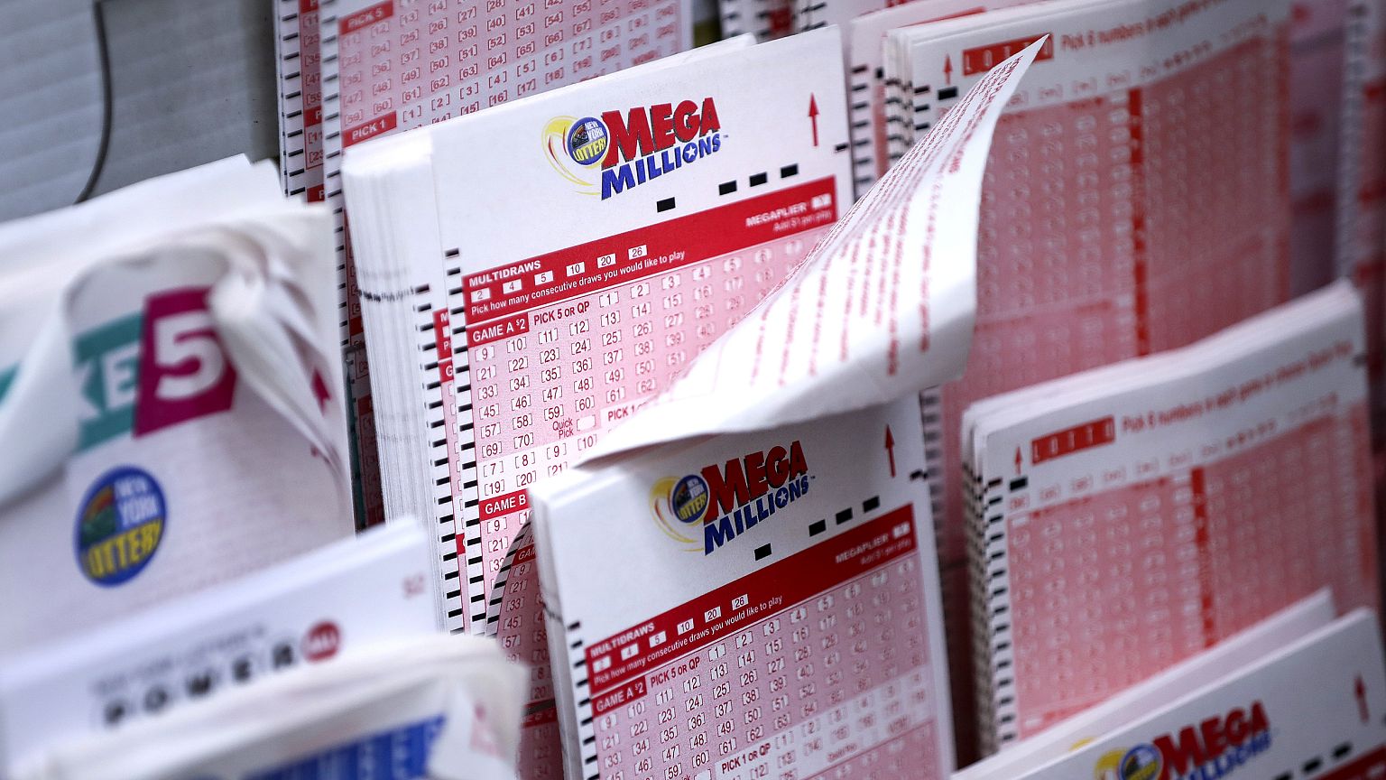 Image: Mega Millions Jackpot Becomes Largest Prize In U.S. History at $1.6 