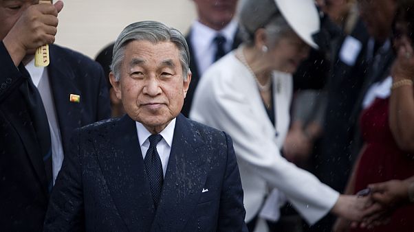 A japán császár átadhatja a trónt fiának A japán császár átadhatja a trónt fiának
