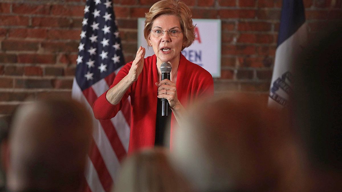Image: Democratic Presidential Candidate Elizabeth Warren (D-MA) Holds Camp