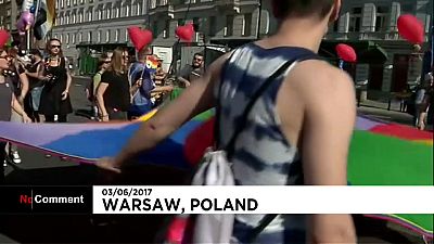 Marcha da igualdade desafia governo conservador polaco