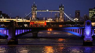 مقتل 7 أشخاص في حادثي دهس و طعن بجسر لندن
