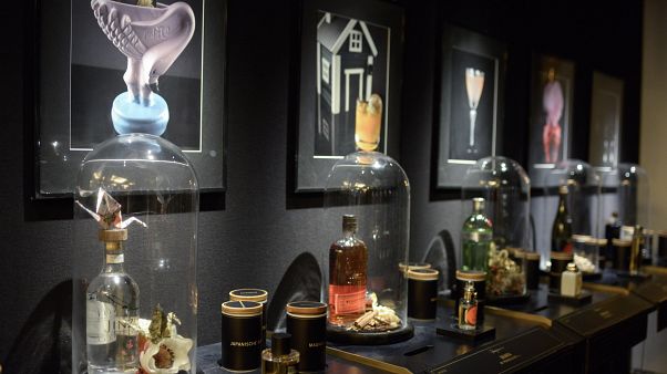 Ein Parfüm im Drink