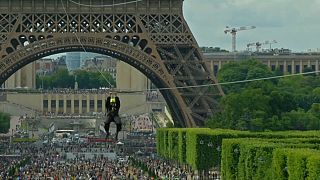 Schwindel frei: Seilrutsche am Eiffelturm