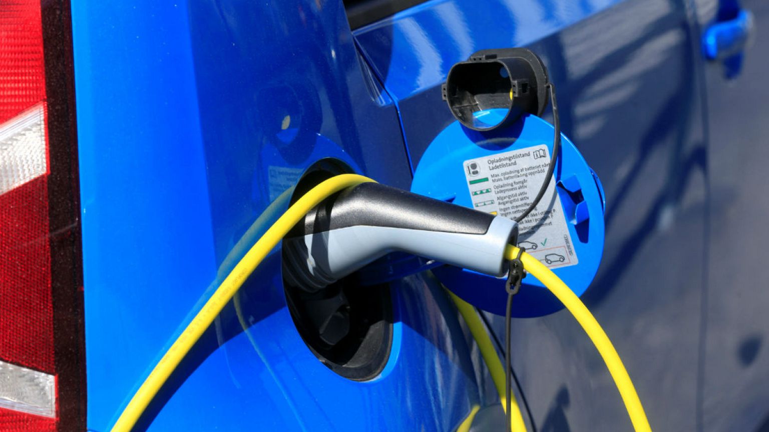 Hindistan'da 2030'dan sonra sadece elektrikli araçlar satılacak