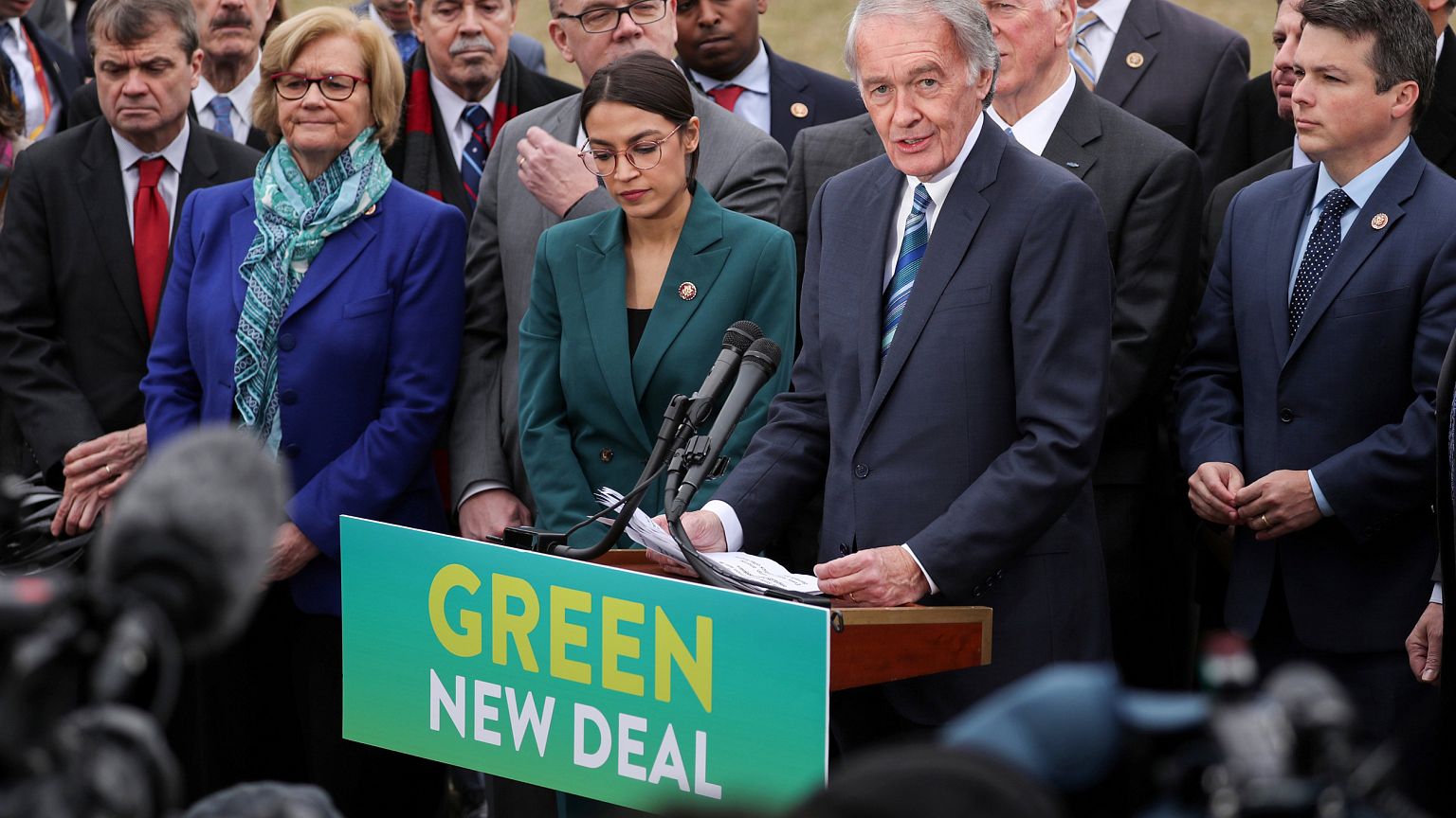 Image: FILE PHOTO: U.S. Representative Ocasio-Cortez and Senator Markey hol