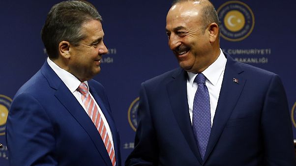 Mevlüt Çavuşoğlu: Alman vekiller İncirlik'e giremeyecek Mevlüt Çavuşoğlu: Alman vekiller İncirlik'e giremeyecek