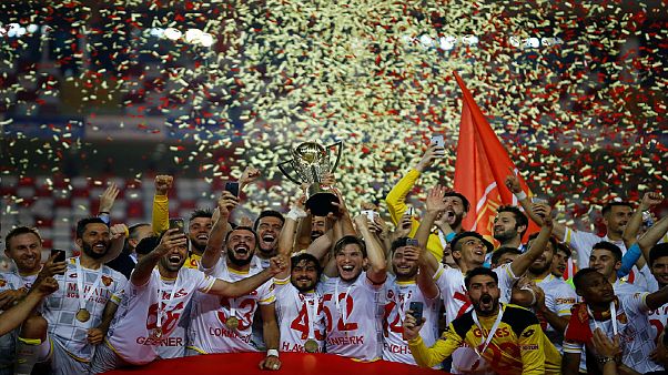 Göztepe 14 yıl aradan sonra Spor Toto Süper Lig'de Göztepe 14 yıl aradan sonra Spor Toto Süper Lig'de