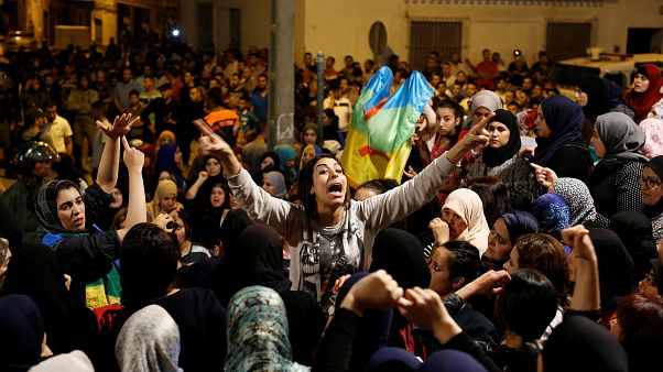 توقيف مسؤولين جديدين في "الحراك" الشعبي في الحسيمة توقيف مسؤولين جديدين في "الحراك" الشعبي في الحسيمة