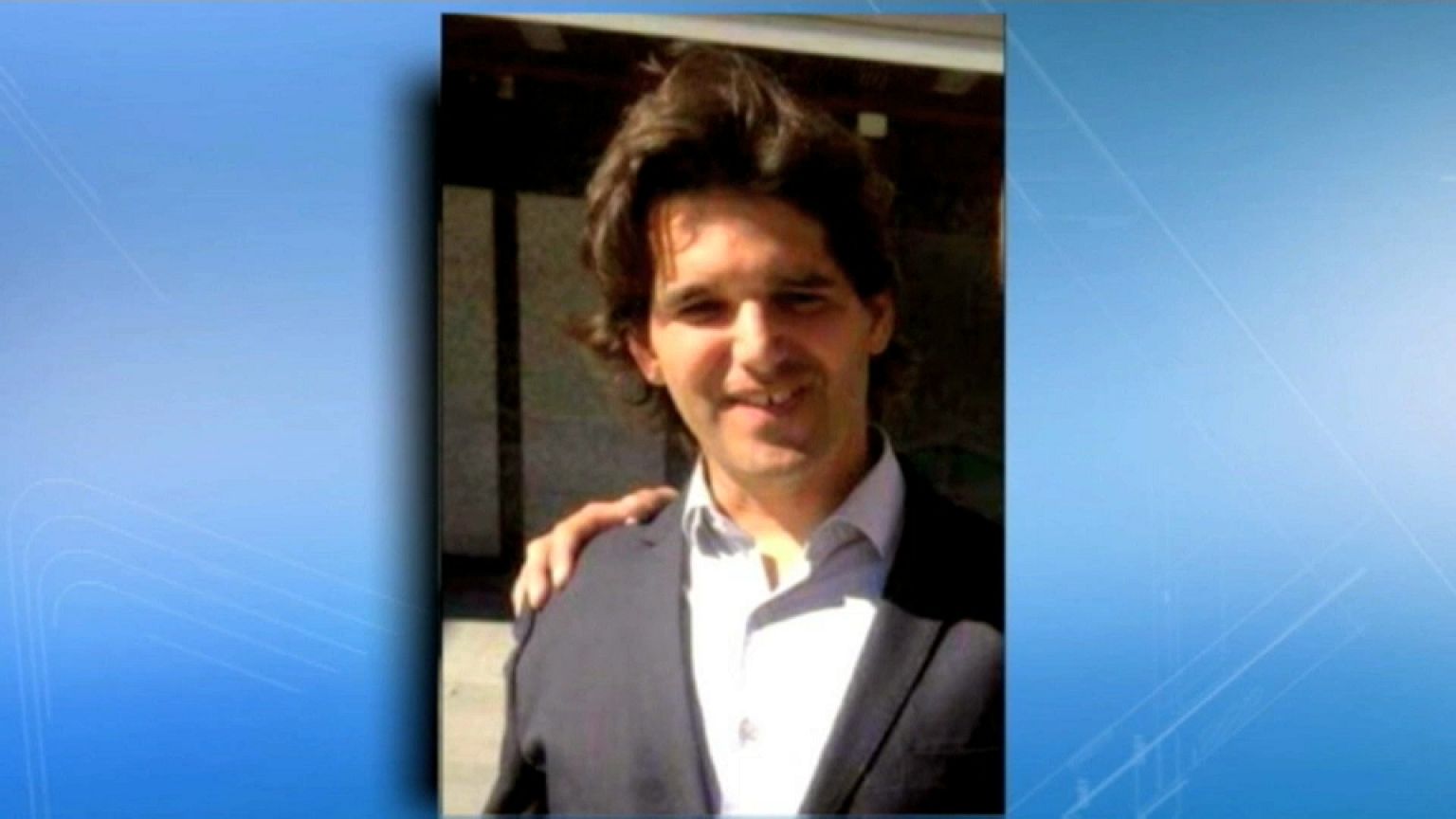 La tía política de Ignacio Echeverría dice que "está en el cielo con su inseparable monopatín"