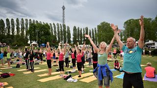 Mit Merkel und Yoga: 55.000 in Berlin beim Turnfest
