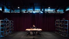 Forced Entertainment: 36 ώρες με τον Σαίξπηρ πάνω σε ένα τραπέζι