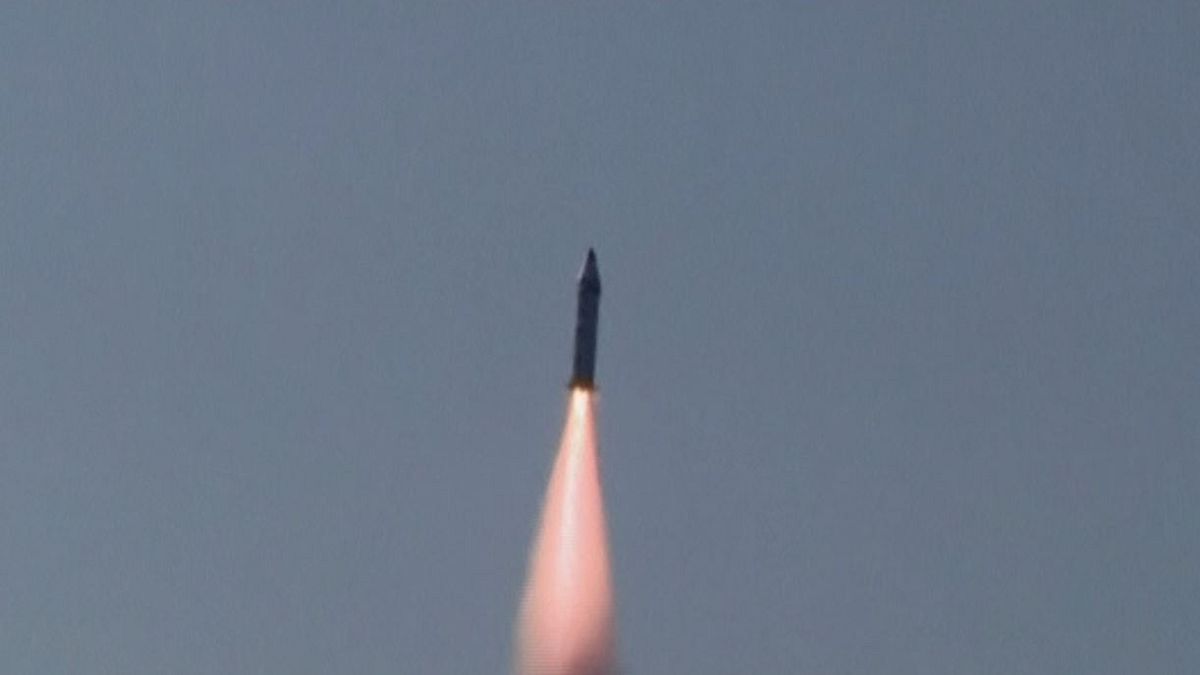 Corea del Norte dispara nuevos misiles