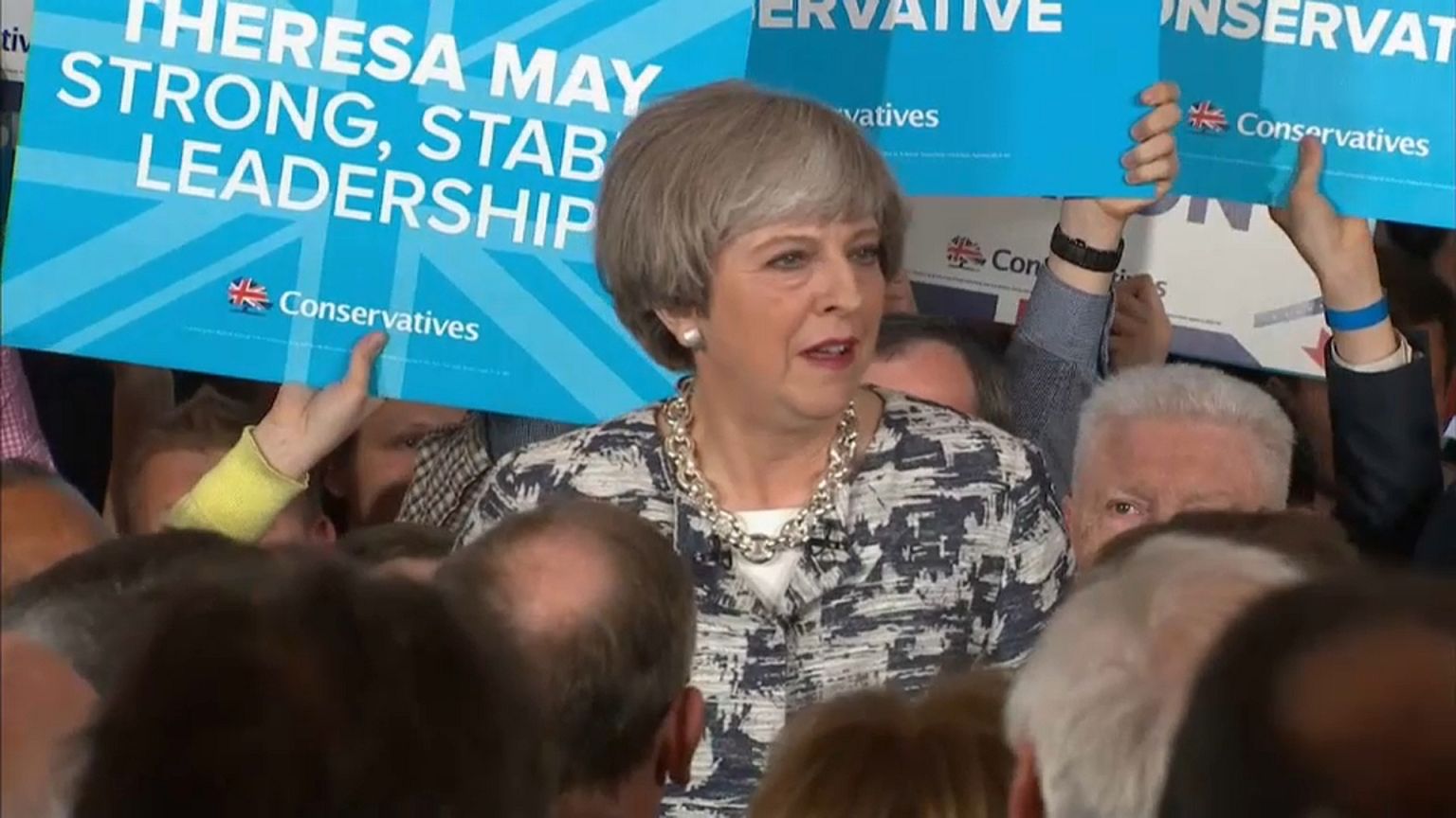 Elezioni Regno Unito: è il d-Day per Theresa May e Jeremy Corbyn
