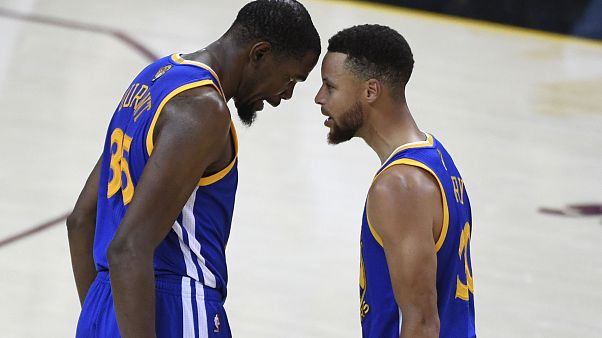 NBA: küszöbön a Warriors végső sikere NBA: küszöbön a Warriors végső sikere