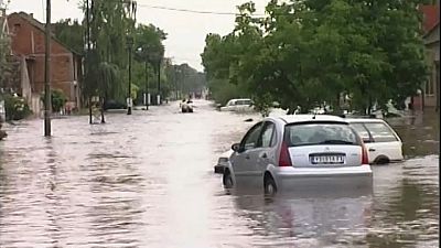 Sérvia: Fortes chuvas provocam inundações e evacuações