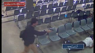 بالفيديو: لحظة الهجوم على البرلمان الإيراني