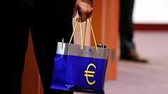 ΔΝΤ: Προς συμφωνία χωρίς χρηματοδότηση για την Ελλάδα - Δεν πρέπει να αποτύχει το Eurogroup λέει ο Μοσκοβισί