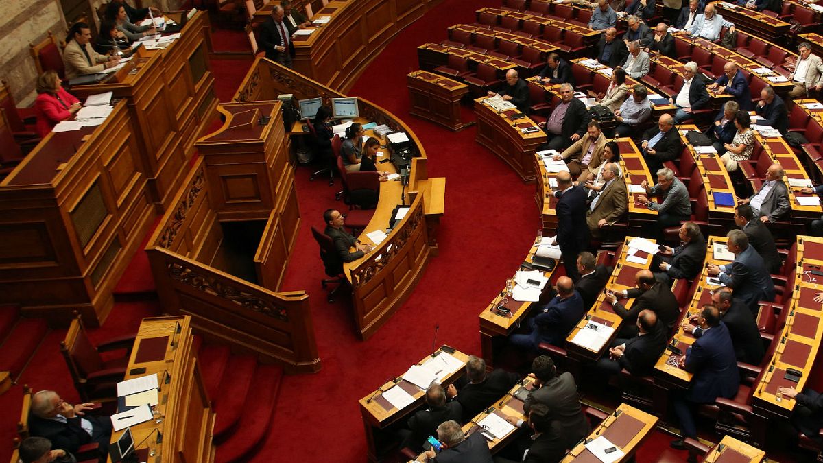Ελλάδα: Υπερψηφίστηκαν οι τροπολογίες για τα προαπαιτούμενα